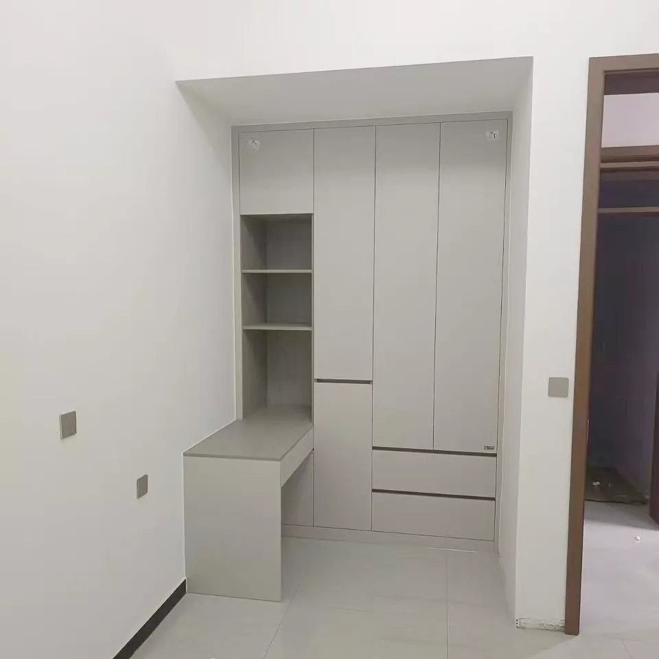 Güzel Kokulu Sedir Ağacı Dolapları